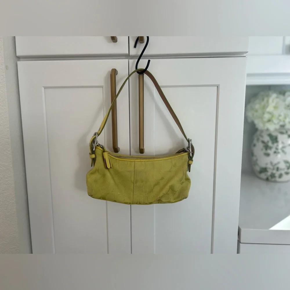 Rare Vintage Y2K Coach Neon Yellow Green Baguette Shoulder Bag - Picture 2 of 8